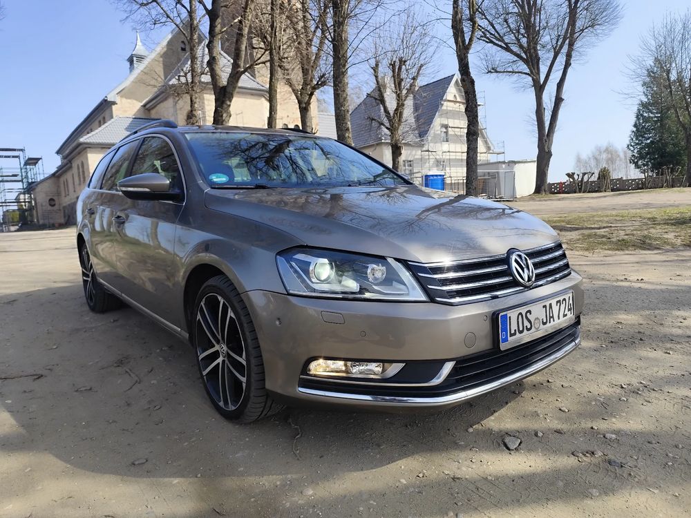 Volkswagen Passat B7 2.0 TDI Sportline DSG 2011