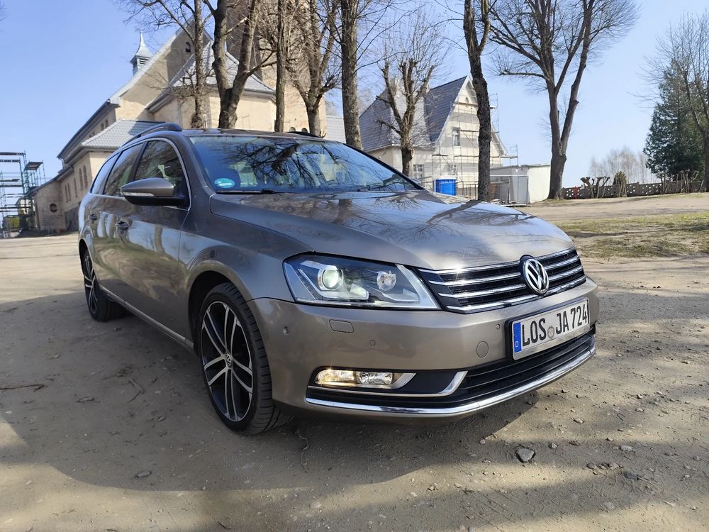 Volkswagen Passat B7 2.0 TDI Sportline DSG 2011