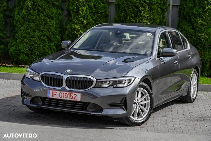 BMW Seria 3 330e iPerformance Luxury Line - 3