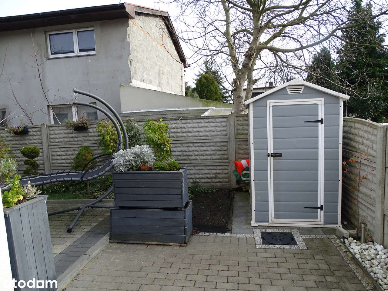 Dom w zabudowie szeregowej na sprzedaż-3