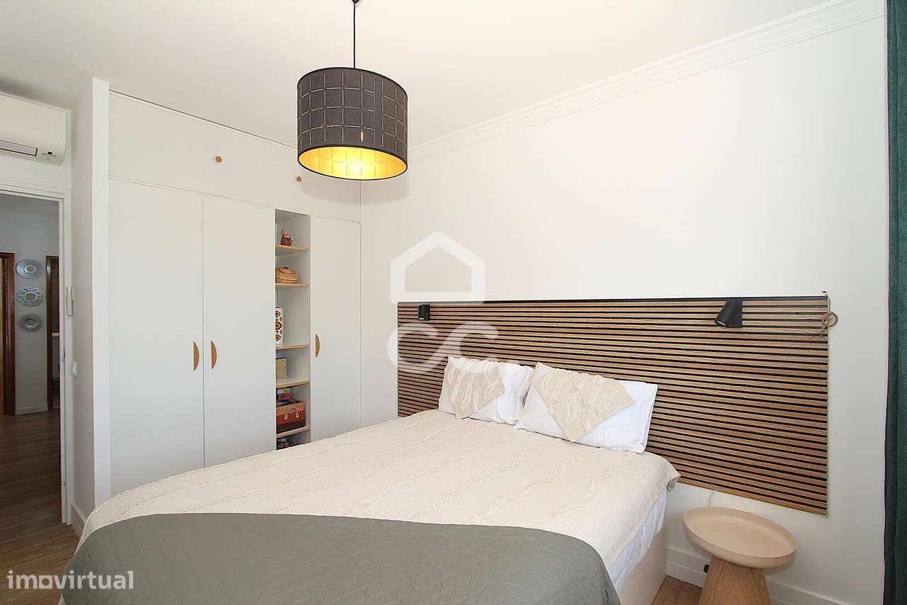 Apartamento T2 com terraço, vista mar e lugar de garagem em Armação de-20