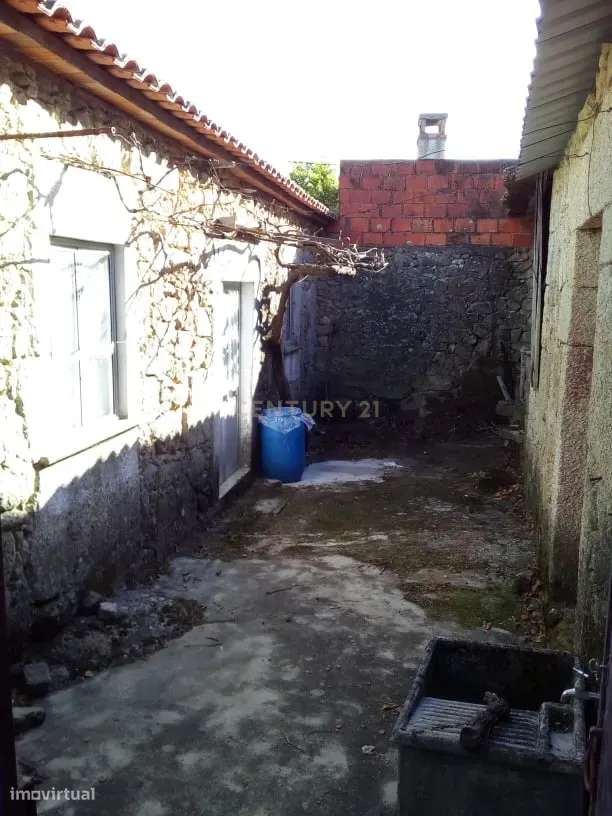 Casa p/reconstrução, Louriçal do Campo - Grande imagem: 2/11