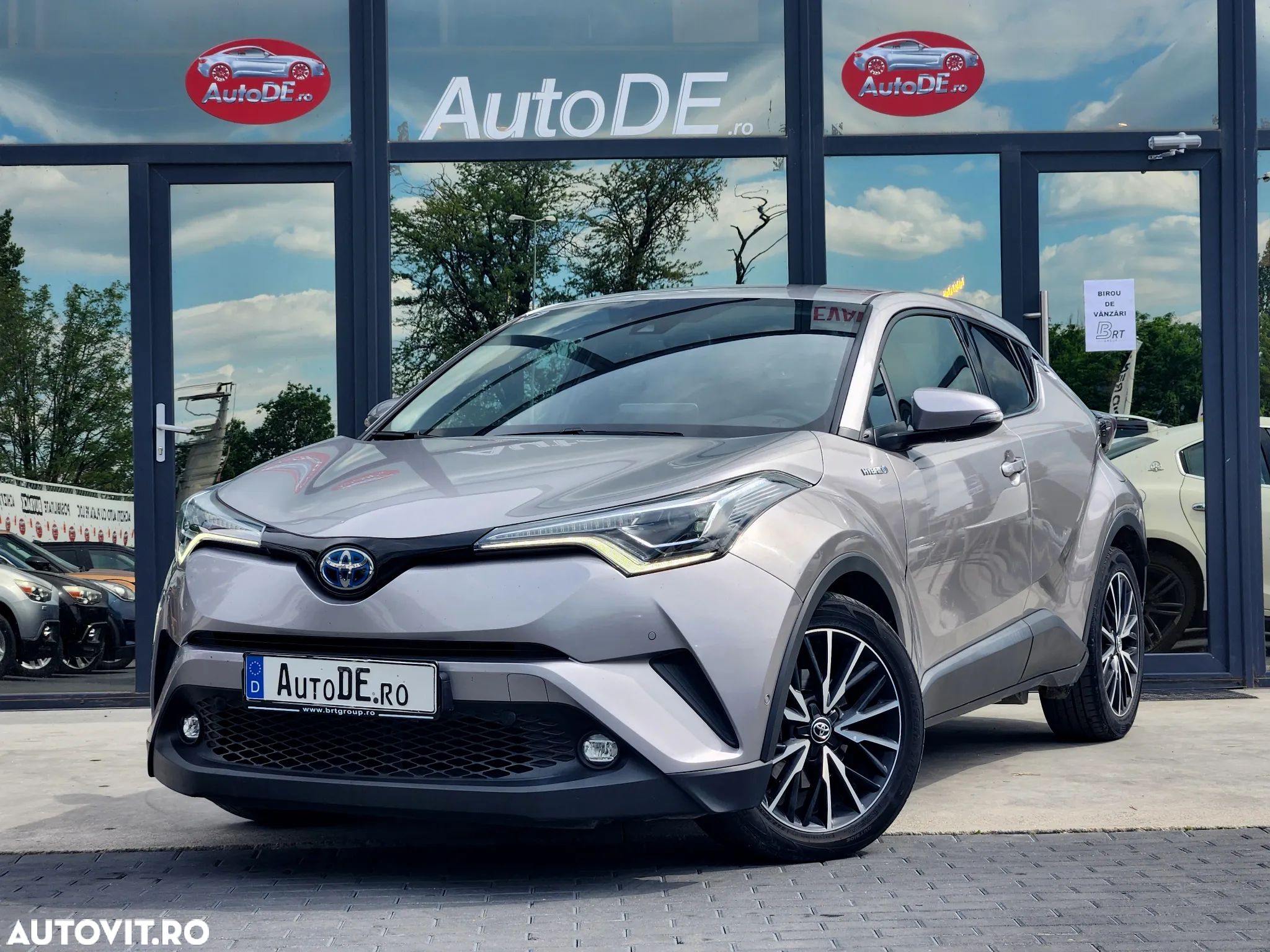 Toyota C-HR Hybrid Lounge - 1