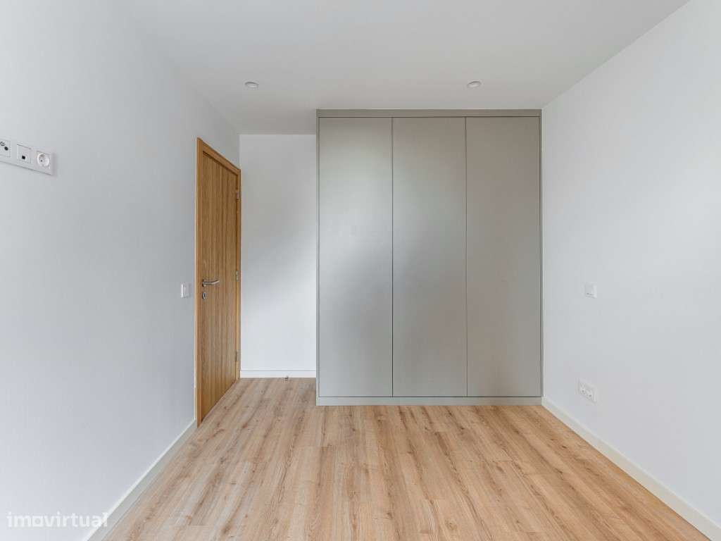 Apartamento T1 convertido em T2, inserido condomínio fechado - Empr...-15