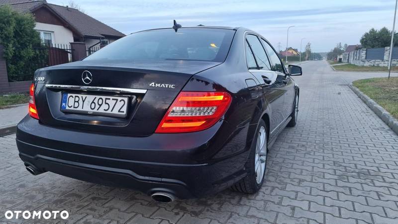 Mercedes-Benz Klasa C 300 4Matic 7G-TRONIC Avantgarde - 12