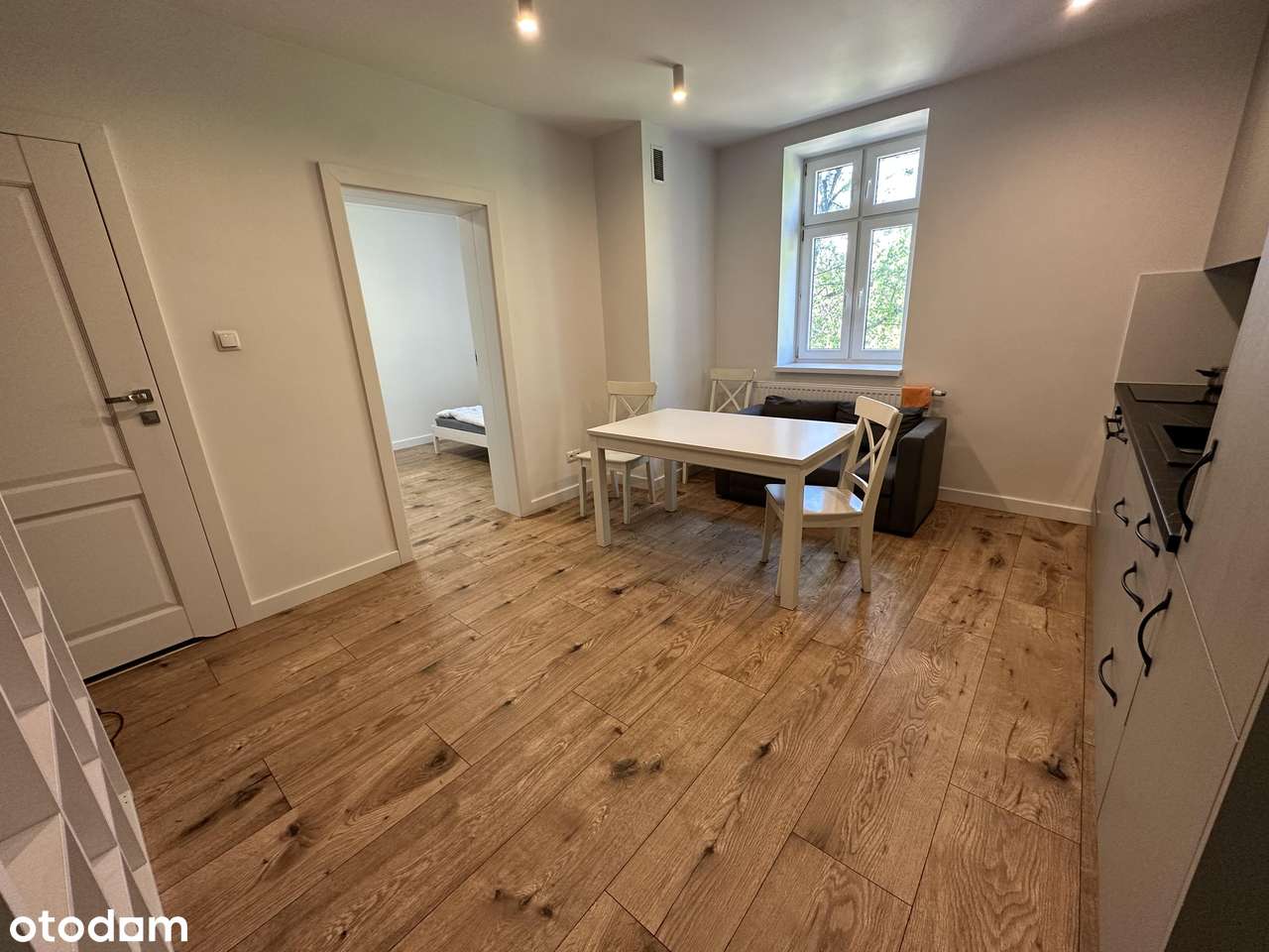 3 pokojowe mieszkanie w pięknej wyremontowanej kamienicy! - Pełny obrazek: 3/15