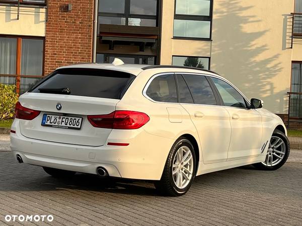 BMW Seria 5 525d Touring Sport Line - 8