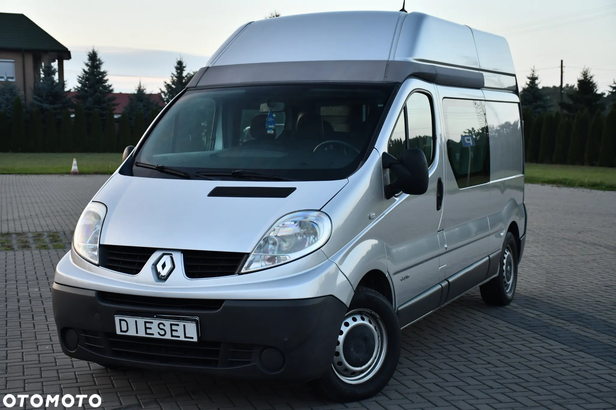 Renault Trafic - 2