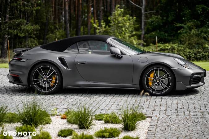 Porsche 911 Carrera Turbo S Cabrio - 3