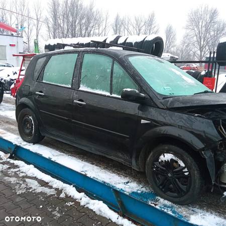 Renault Scenic 2  na części . - 2