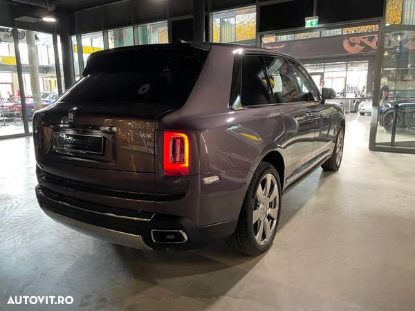 Rolls-Royce Cullinan Standard - 8