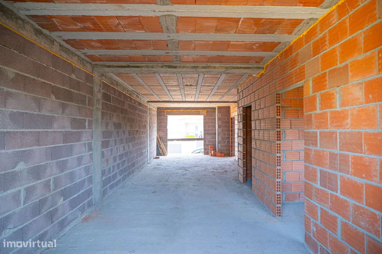 Moradia T3 por terminar em Cabanelas|Elevado potencial de investimento-19