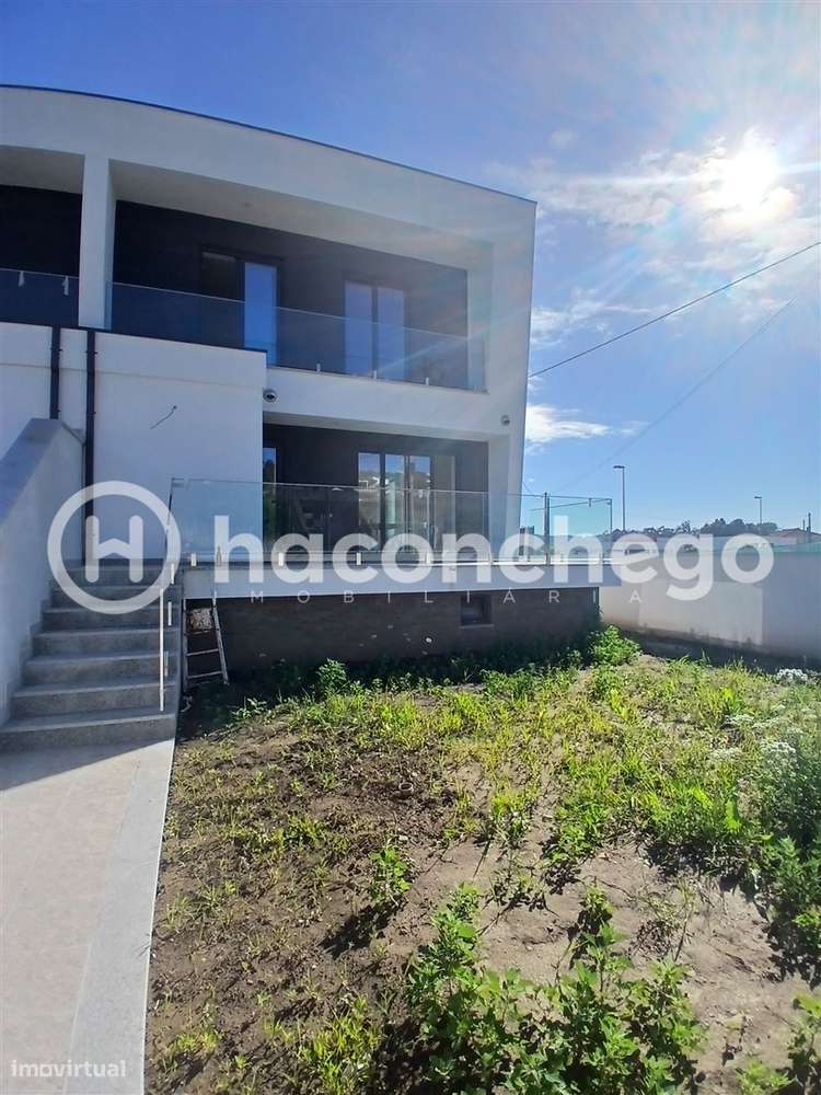 Moradia T3 nova Silva Barcelos-30