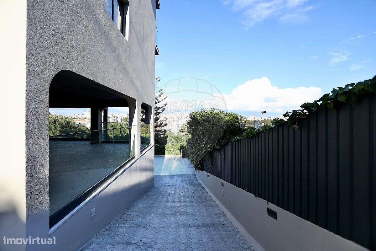 Moradia T7 para venda - Grande imagem: 4/50