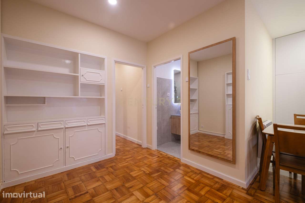 Apartamento Renovado no Bonfim, Porto - 3 Quartos e 2 WC - Grande imagem: 4/42