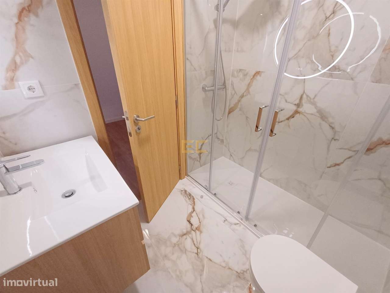 Apartamento T2 de Prestígio com Vista Mar!-26