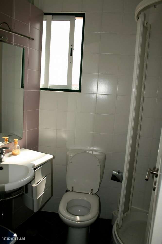 Quarto - localizado em Montes Claros Coimbra - Grande imagem: 5/12