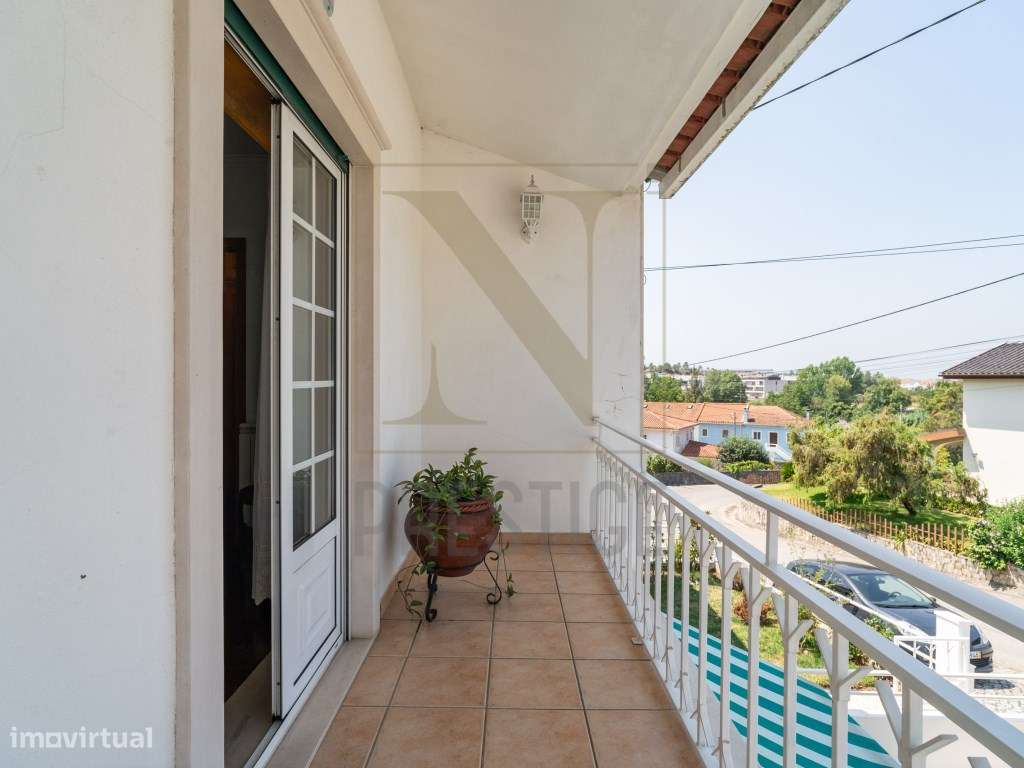 Moradia T3 + 1 em Eiras-20