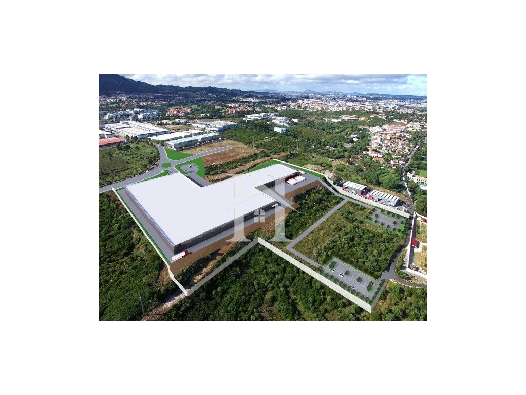 Terreno Industrial com 85000 m2 em Linhó, Sintra