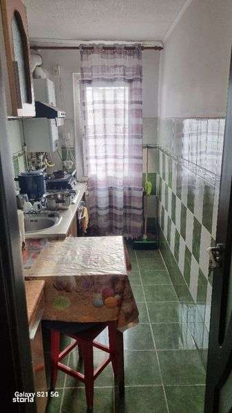 Vand apartament 4 camere