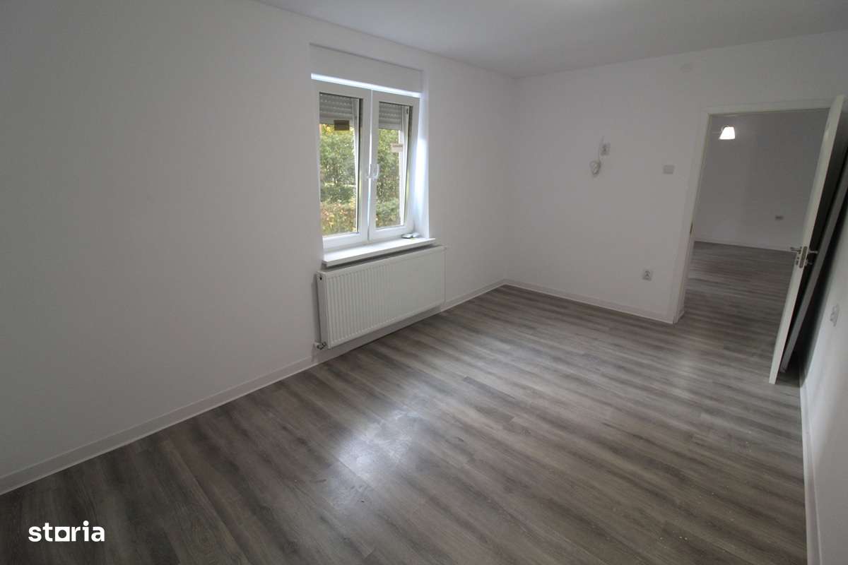 Vând apartament 2 camere în Hunedoara, zona OM-Bd. 1848, parter înalt - Imagine principală: 5/9