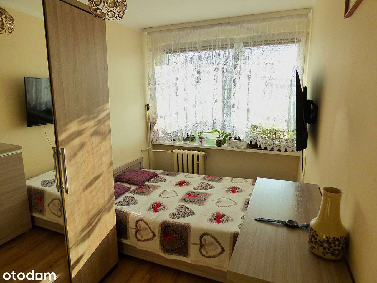 Przestronne 3 pokoje w bloku z balkonem of.2524M-4