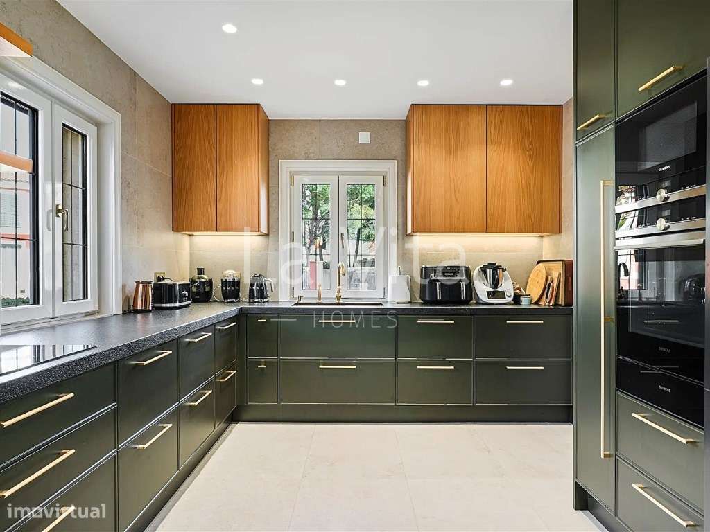 Apartamento T4 Duplex, em condomínio exclusivo no centro do Estoril.-15