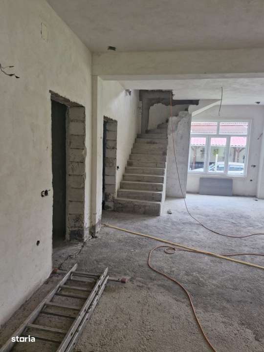 Casa frumoasa - zona linistita - Imagine principală: 5/10