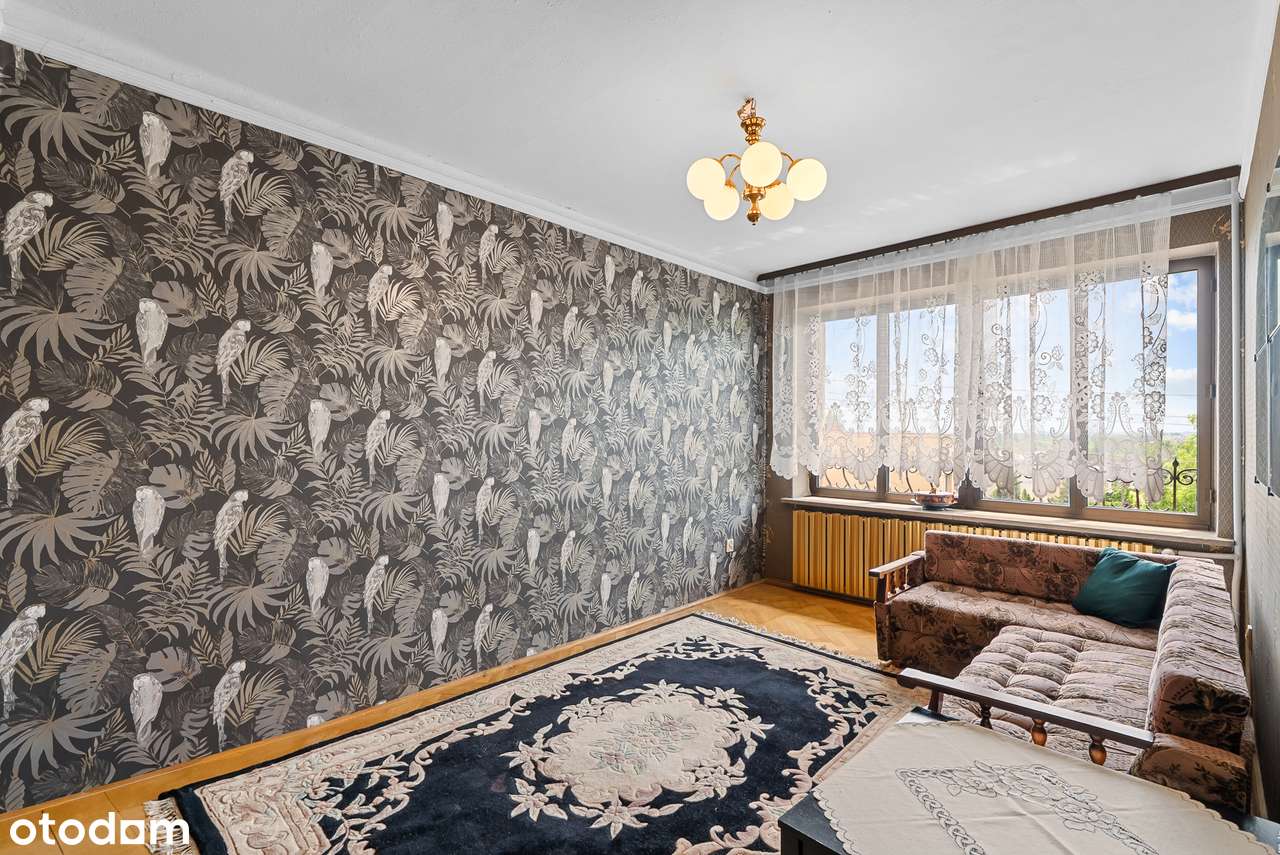 3-poziomowy dom z tarasem, 2 garażami i dużym ogrodem do aranżacji-9