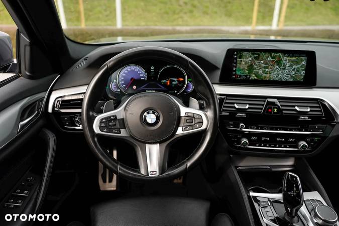 BMW Seria 5 520d Touring M Sport Edition - 13