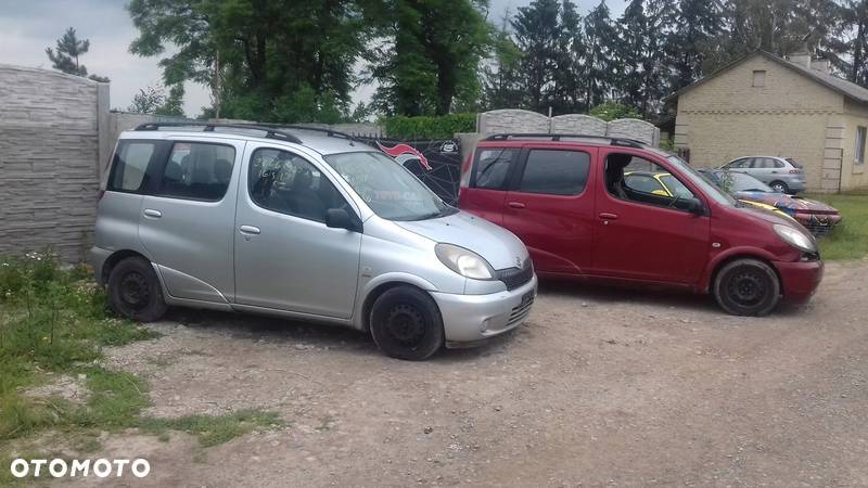 Toyota YARIS I wlew paliwa rura wlewu BDB ORYGINAŁ - 12