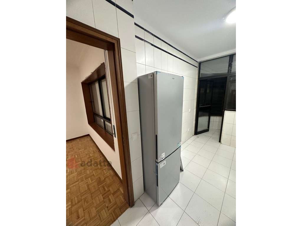 Estilo e Centralidade: T2 Renovado na Solum (Av. Elísio de Moura) - Grande imagem: 4/15