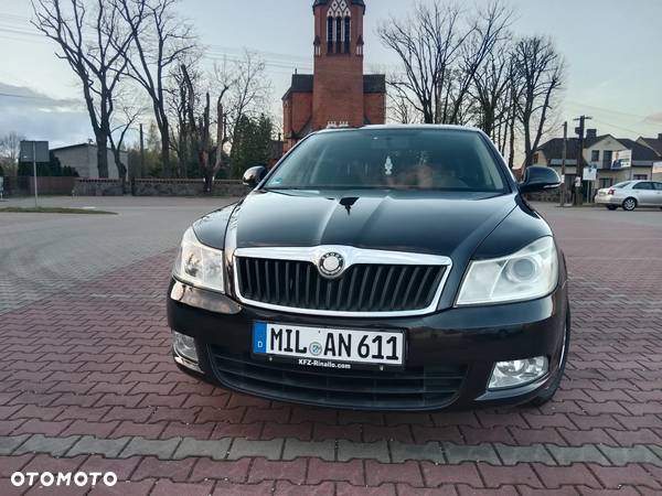 Skoda Octavia 1.6 Ambiente - 24