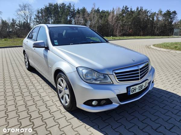 Mercedes-Benz Klasa C 250 CDI DPF BlueEFFICIENCY Avantgarde - 21