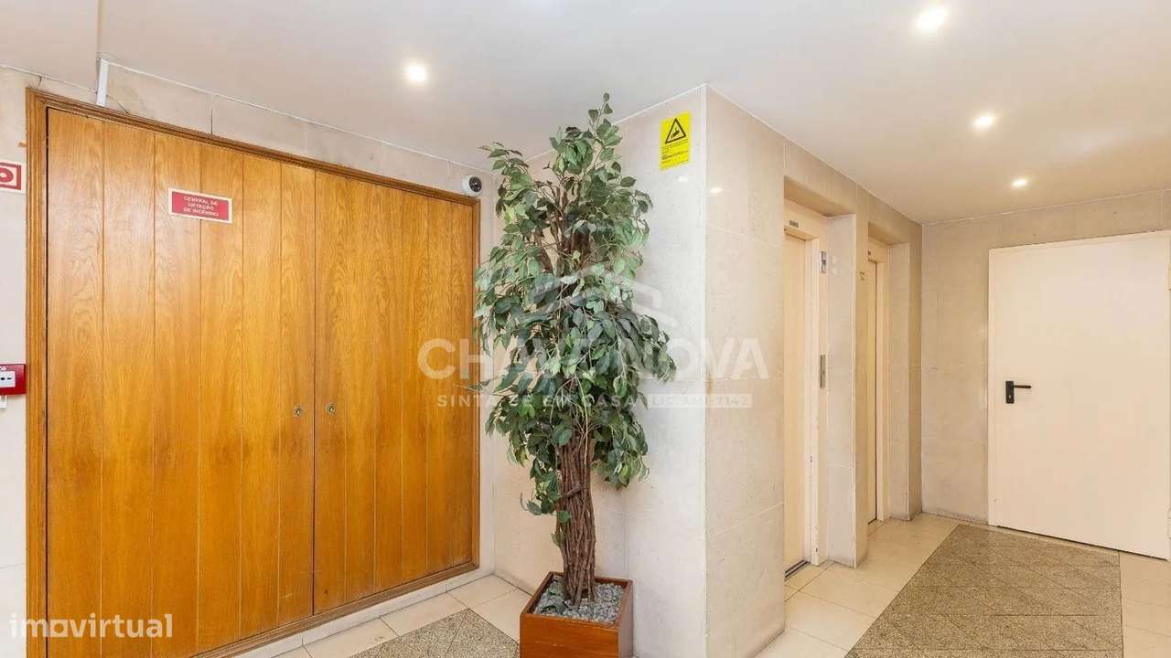 T3 Maia | Condomínio Fechado com Piscina Interior-15