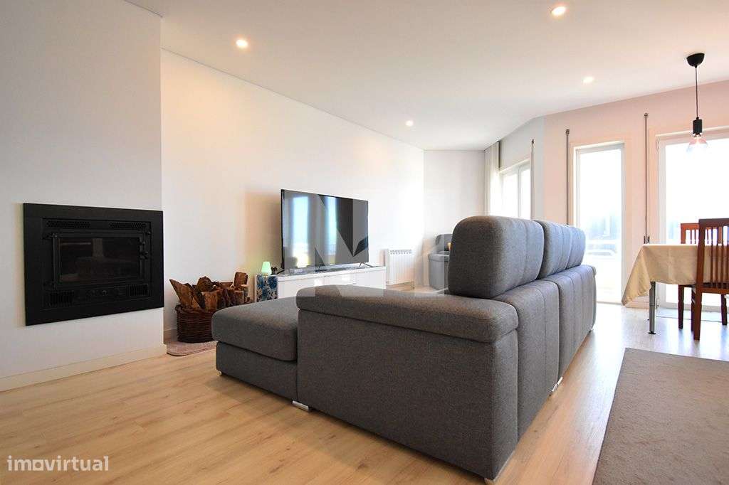 Apartamento T3 | 1ª Linha de Mar | Árvore-6