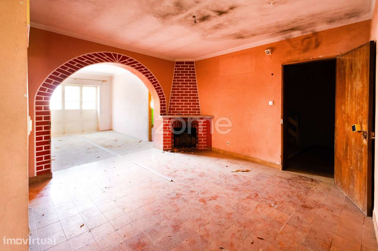 Prédio 4 Pisos |Loja|Garagens| Centro Arganil | Investimento-14