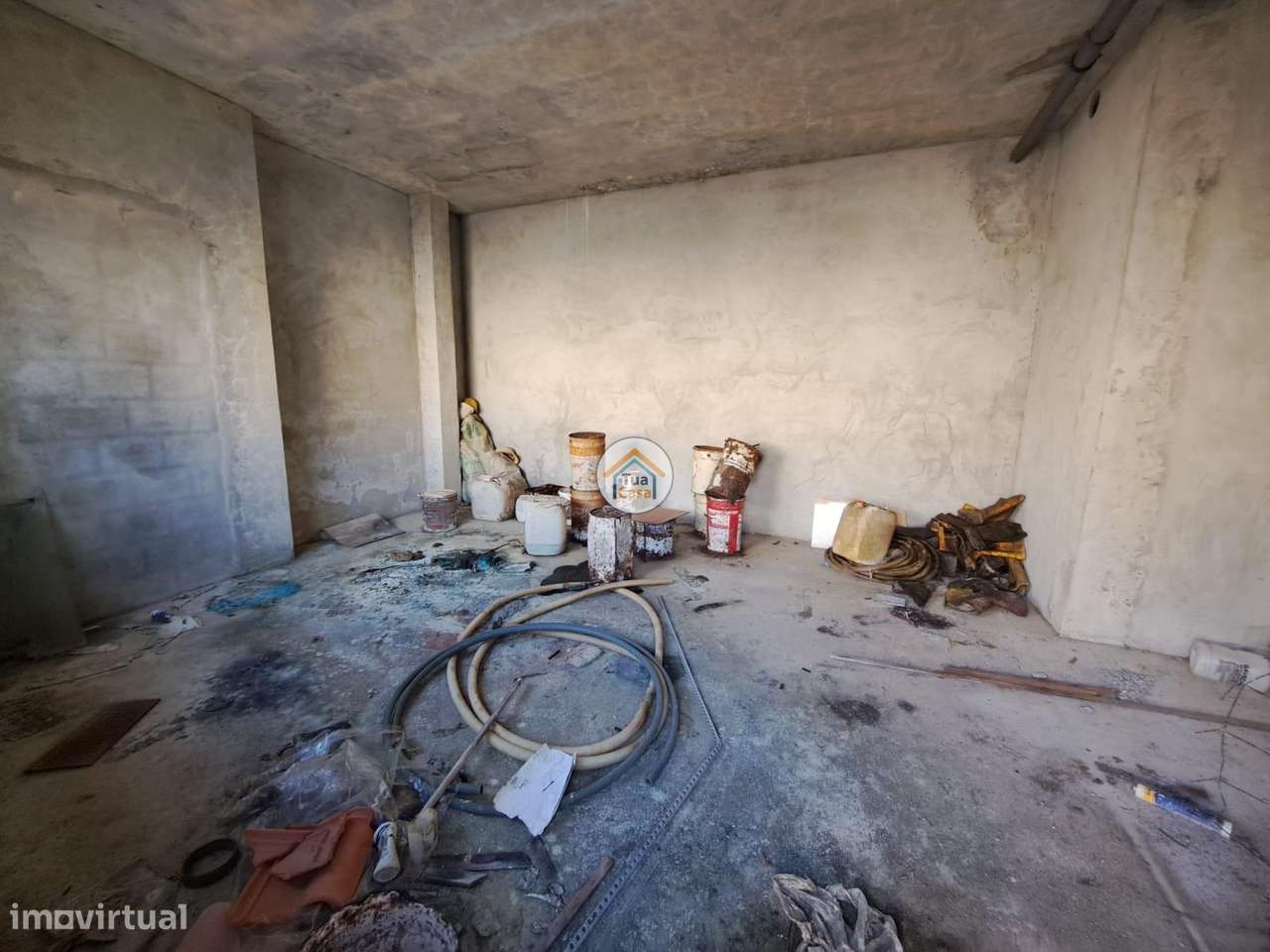 Loja de Gaveto com 607 m2 na Madalena, Vila Nova de Gaia - Grande imagem: 4/23