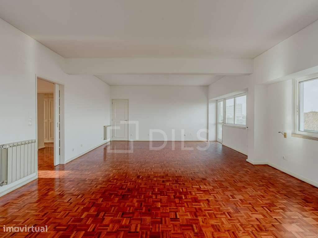 Apartamento T4 com varanda e vista para o Parque Eduardo VII, em Li... - Grande imagem: 3/30
