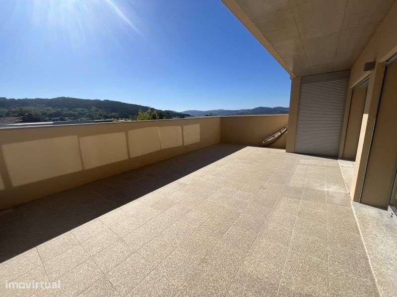 T3 moderno com terraço - Grande imagem: 5/12