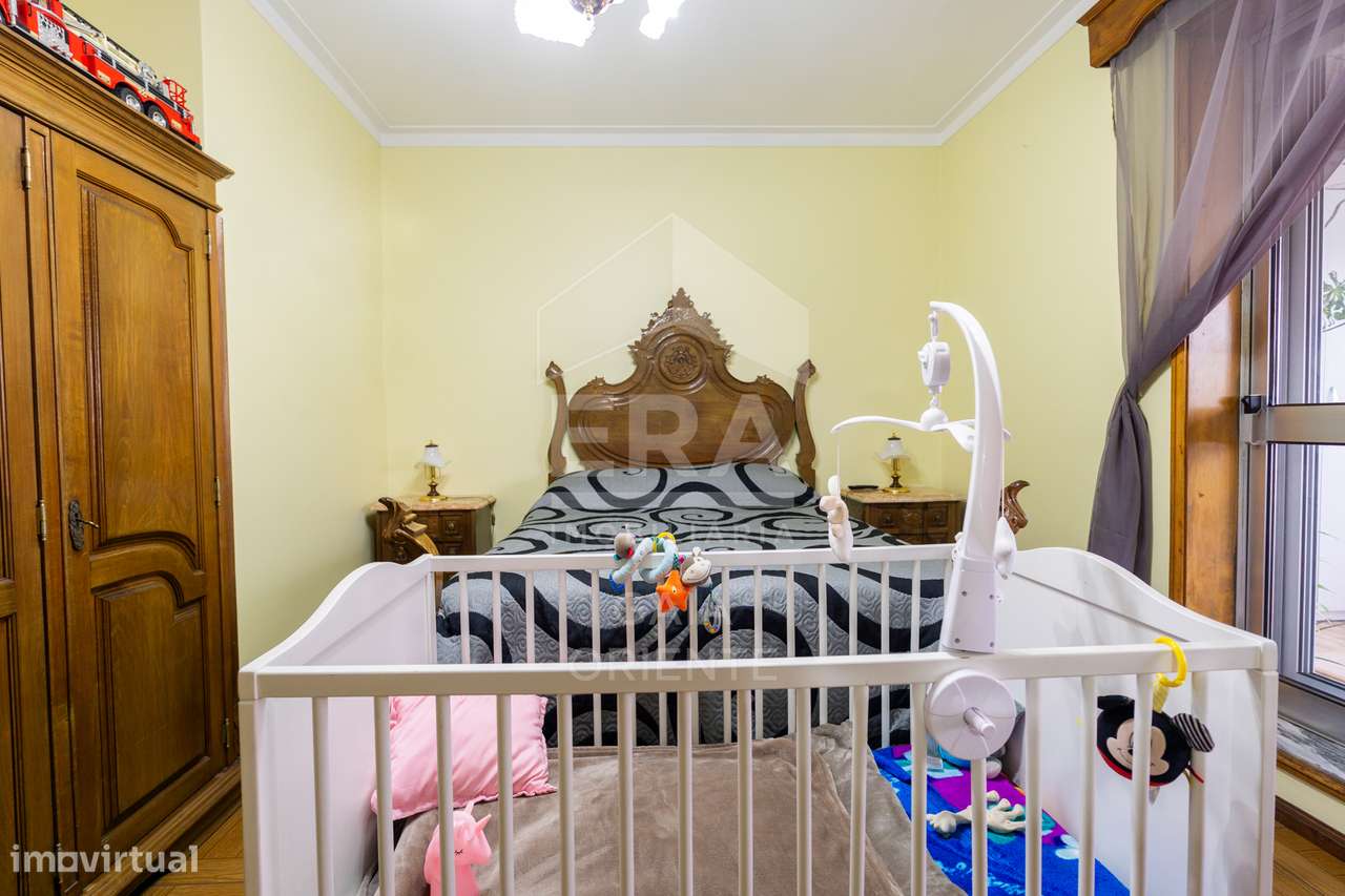 Apartamento T2 com Terraços e Vista Douro-32