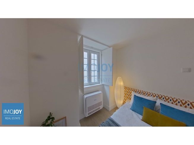 Apartamento T2 DUPLEX na Lapa, Recuperado, com Zona exterior-18