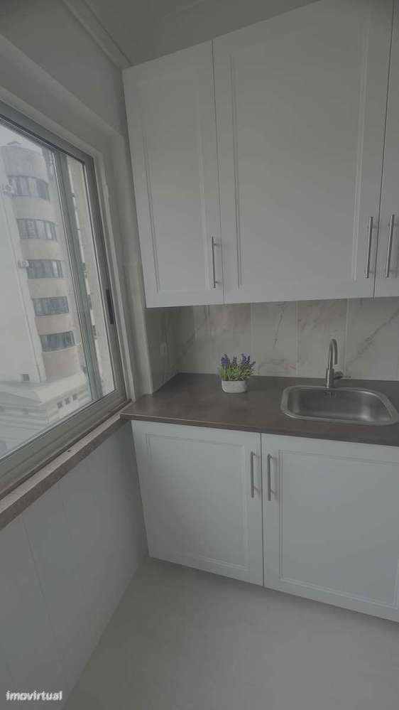 Disponibilidade Imediata - Apartamento T3+1 junto ao Tribunal - Grande imagem: 3/6