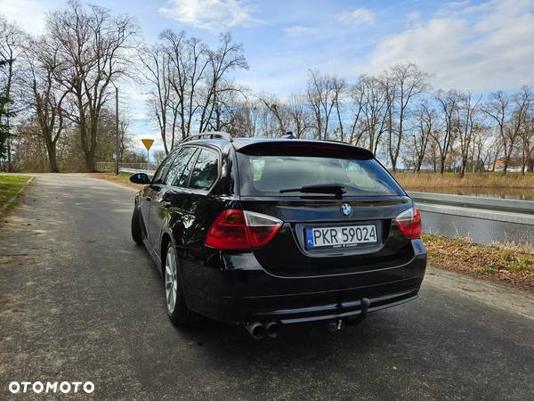 BMW Seria 3 320i - 7