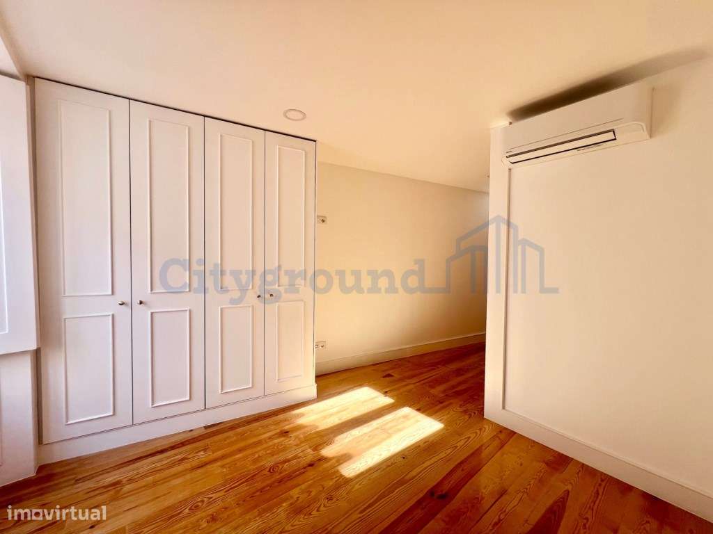 Exclusivo apartamento T2 de charme histórico e acabamentos de excel...-13