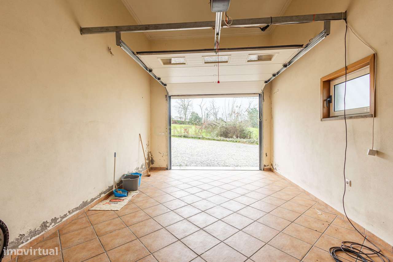 Moradia V4 + Moradia para Restauro + 1000 m² de terreno em Tabuado, Ma-22
