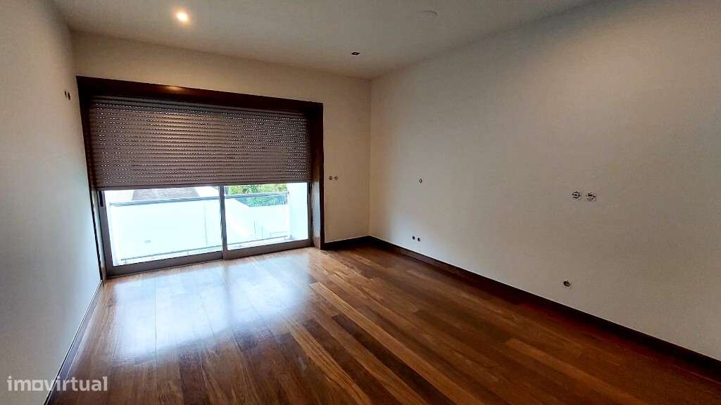 Moradia V4+1 em Banda com Piscina - Dume, Braga-34