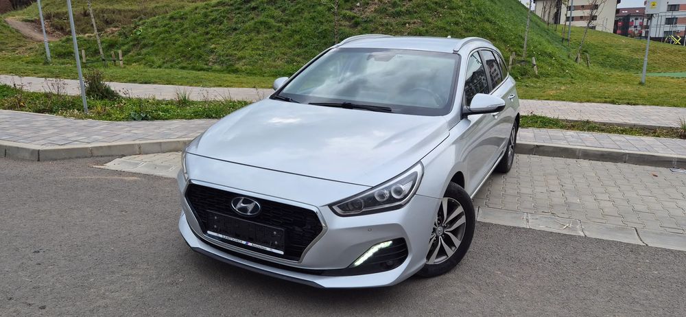 Hyundai i30 III [2016 - Prezent] 1.6 CRDI DCT Premium 2019