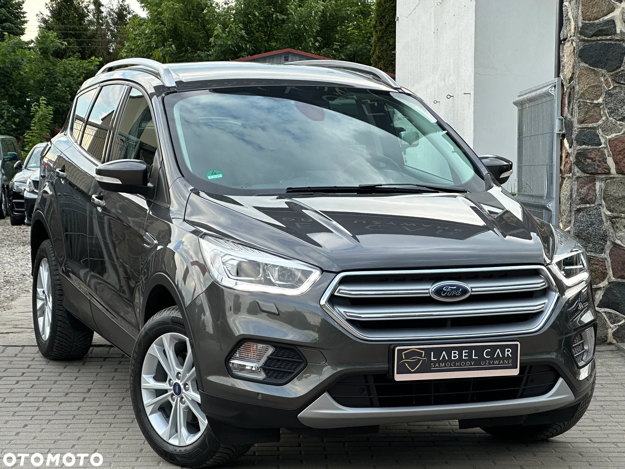 Ford Kuga 1.5 EcoBoost 2x4 Titanium - 2