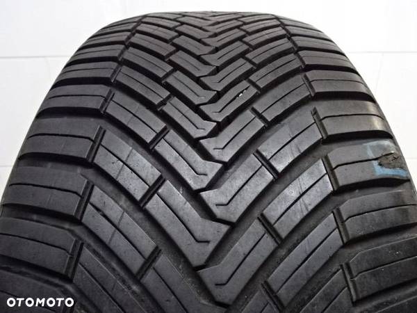 opona CONTINENTAL AllSeasonContact 225/45R19 96W - 2